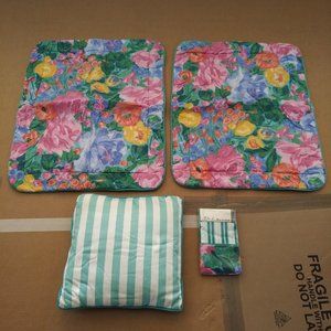 SET OF 2 FLOWER PILLOW SHAMS, 2 MATCHING PILLOWCASES, & REVERSIBLE ACCENT PILLOW